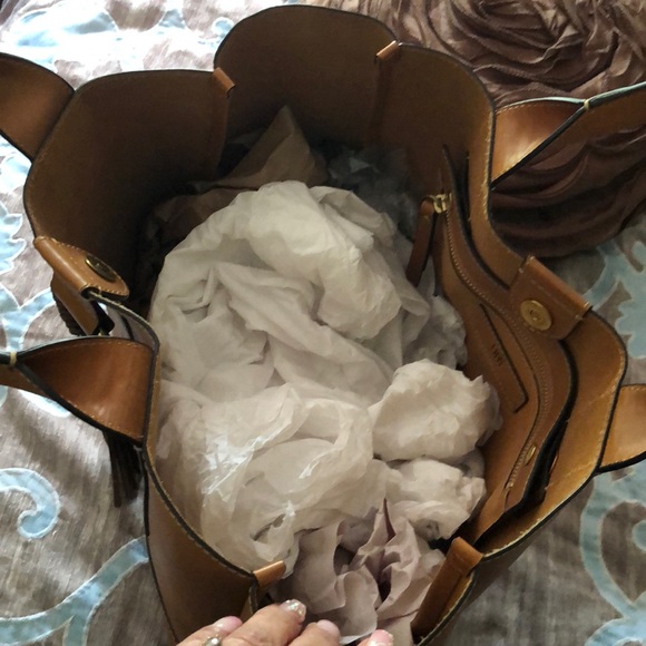 Frye Iliana wrapped tote SO RARE! Beautiful large - Picture 5 of 8